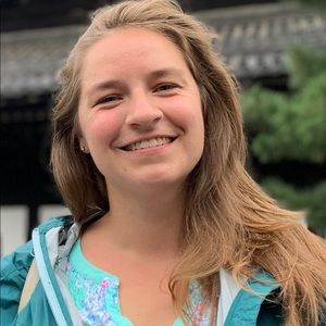 Meet your Posher, Whitney